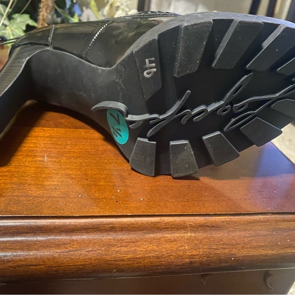 Karl Lagerfeld Women Patent High Heel VIRNA/G22 Loafers.Brand new Stylish Sz 7.5 - Picture 8 of 10